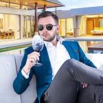 How to Become a Luxury Real Estate Agent